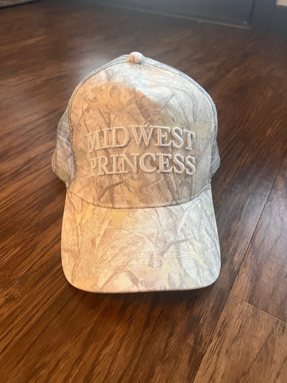 David and Young Midwest Princess Camo Trucker Hat Chappell Roan Style